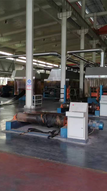 Large-scale automated vulcanizing production line for industrial conveyor belt manufacturing